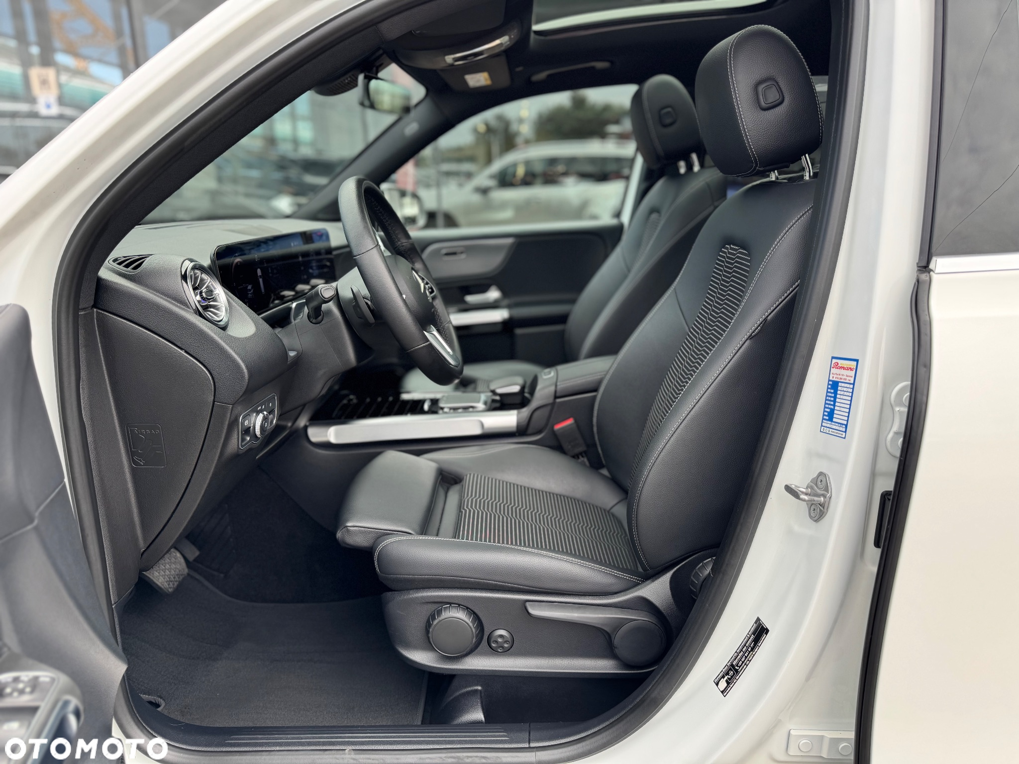 Mercedes-Benz GLB 200 d 4Matic 8G-DCT Special Edition - 32
