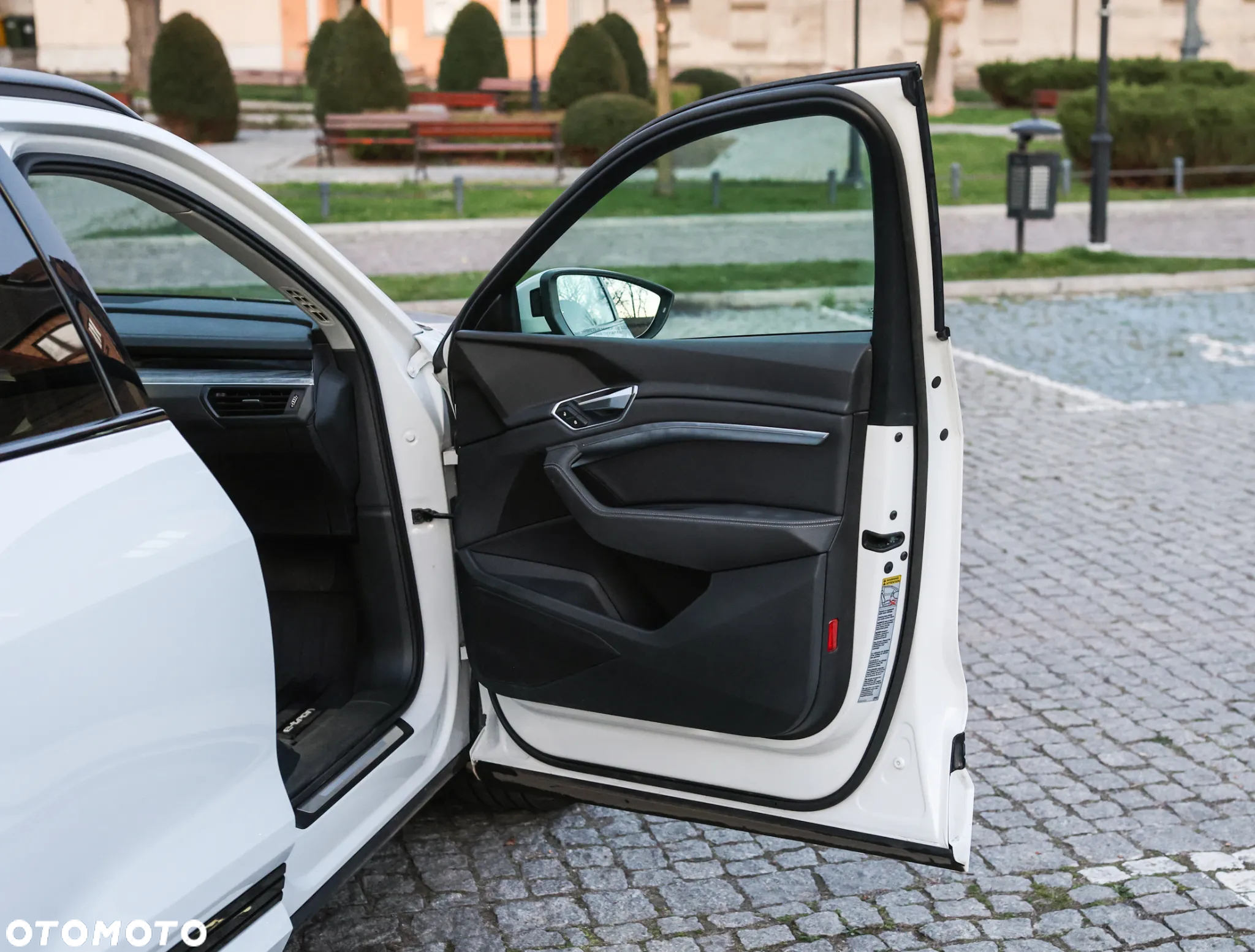 Audi e-tron 55 Quattro S Line - 35