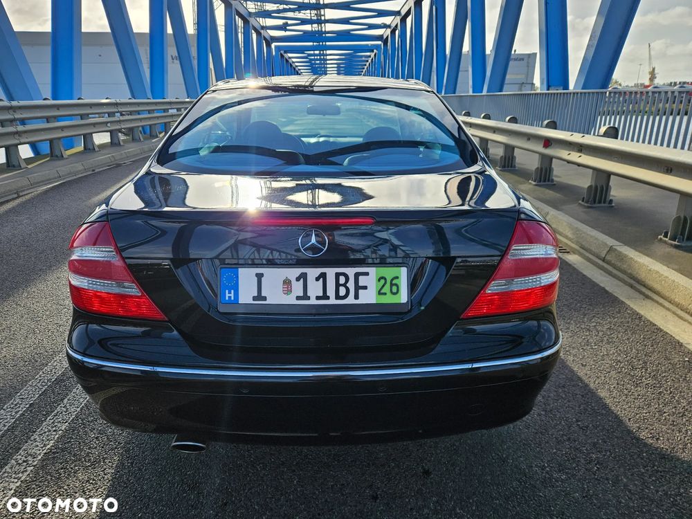 Mercedes-Benz CLK - 11