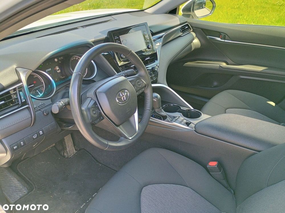 Toyota Camry 2.5 Hybrid Comfort CVT - 18