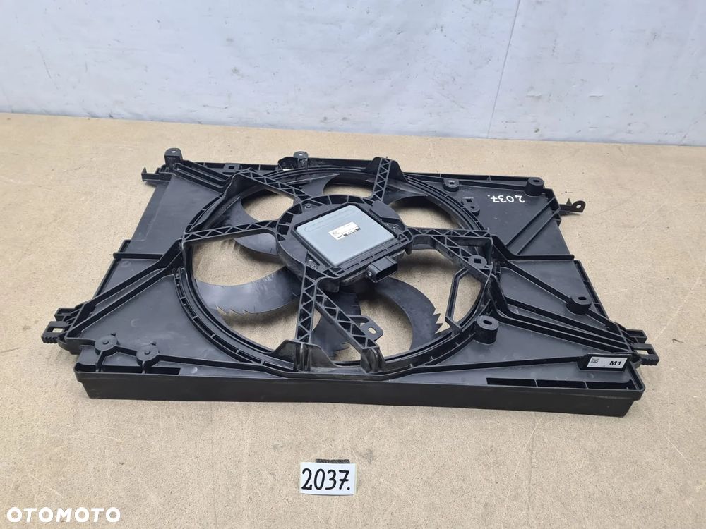 Toyota rav4 5 V od 19r 1636331500 wentylator obudowa wentylatora - 6