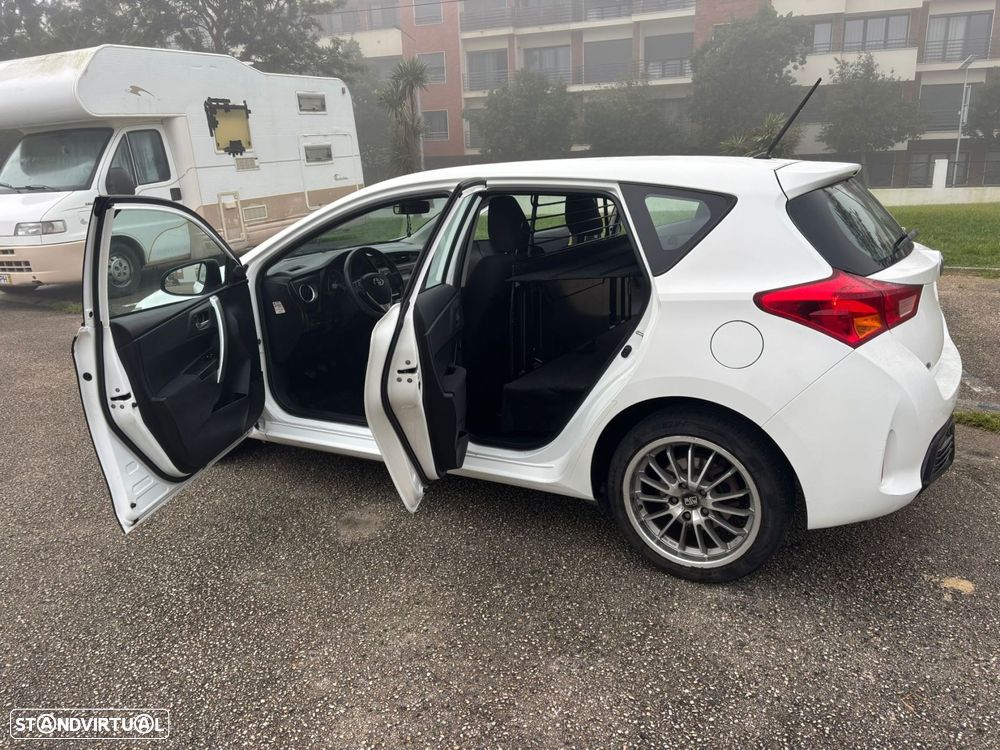 Toyota Auris 1.4 D-4D +AC - 15