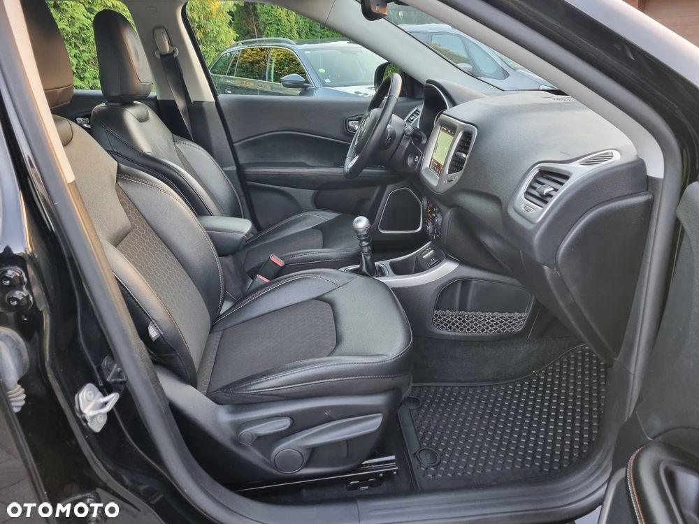 Jeep Compass 1.4 MultiAir Longitude - 14