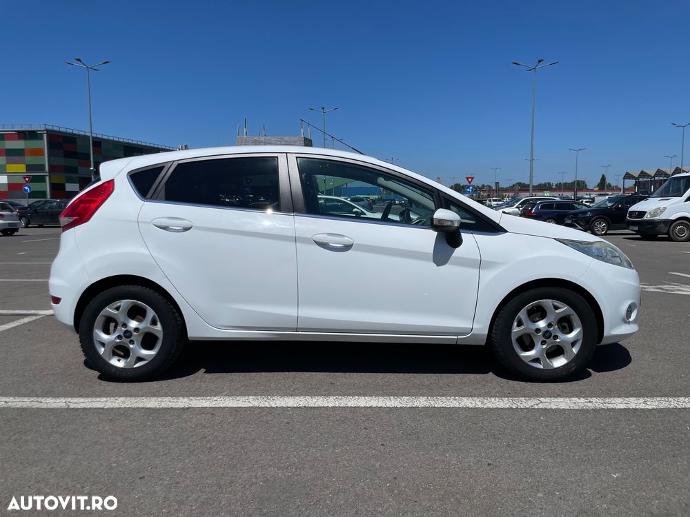 Ford Fiesta - 2