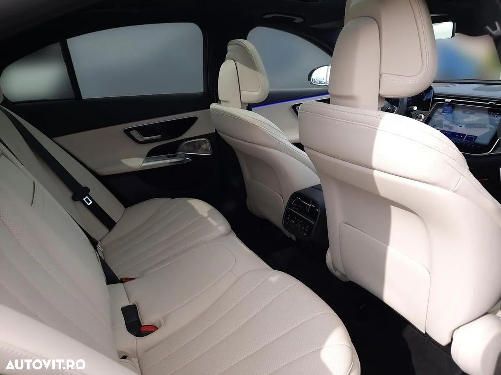 Mercedes-Benz E 220 d 4Matic 9G-TRONIC Edition AMG Line - 14