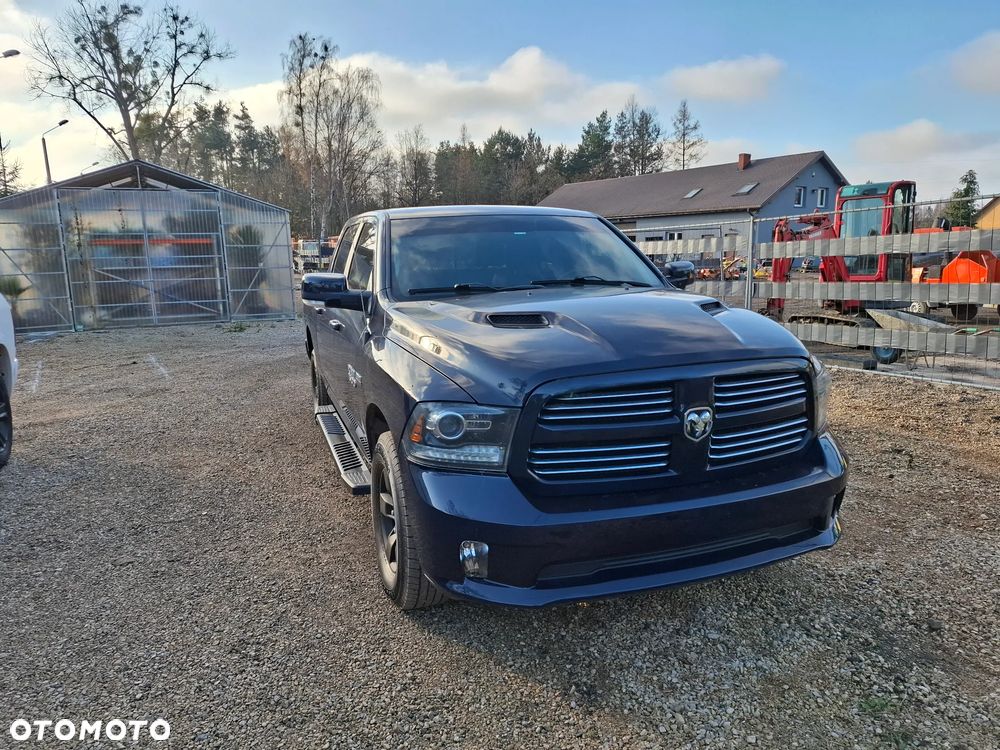 RAM 1500 5.7 Crew Cab Longbed Laramie Sport