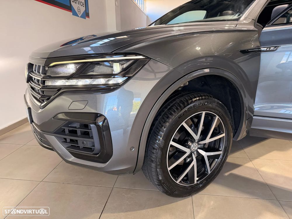 VW Touareg 3.0 TDI V6 R-Line - 36