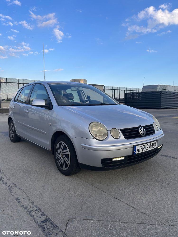 Volkswagen Polo 1.4 16V Comfortline - 2