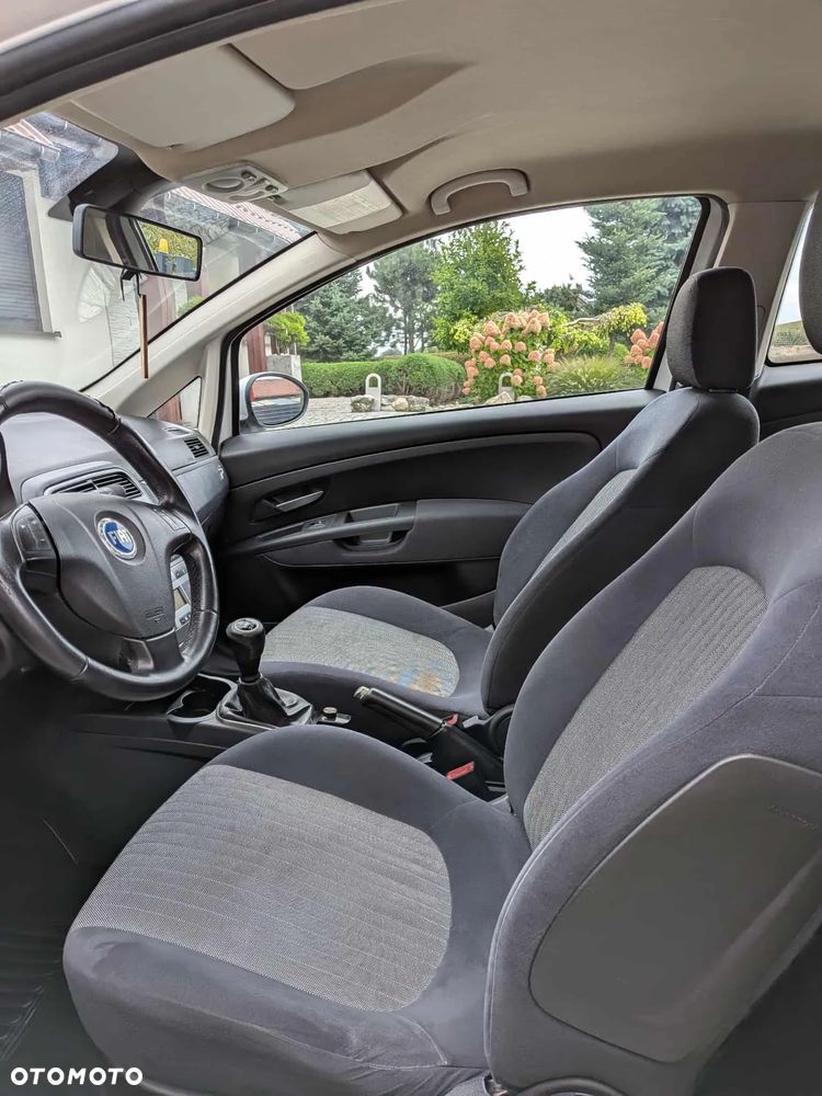 Fiat Grande Punto - 6