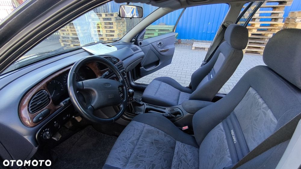 Ford Mondeo - 8