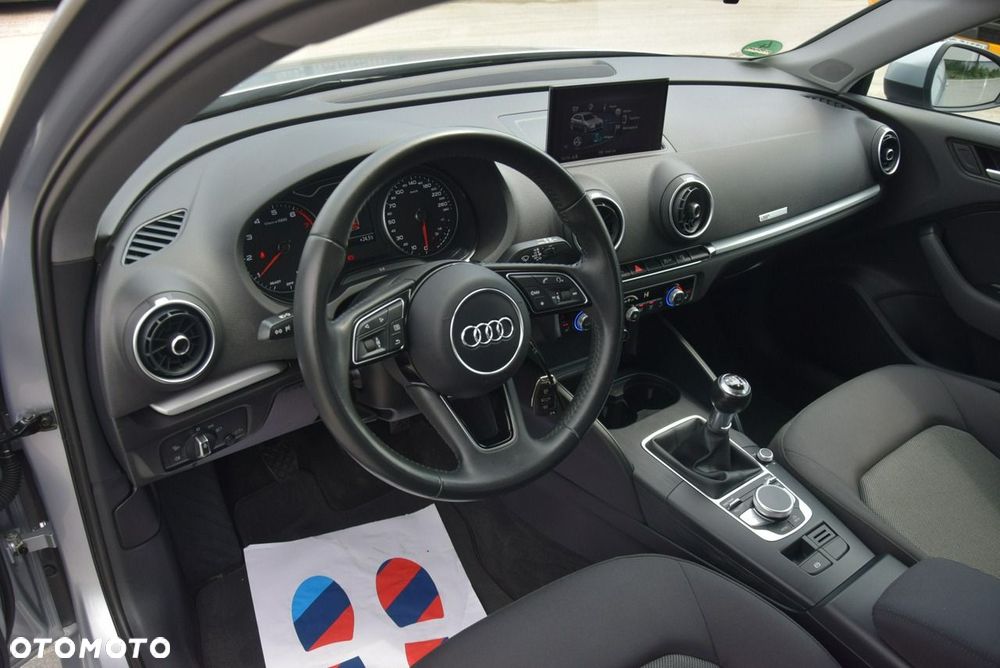 Audi A3 Sportback 1.0 TFSI design - 35
