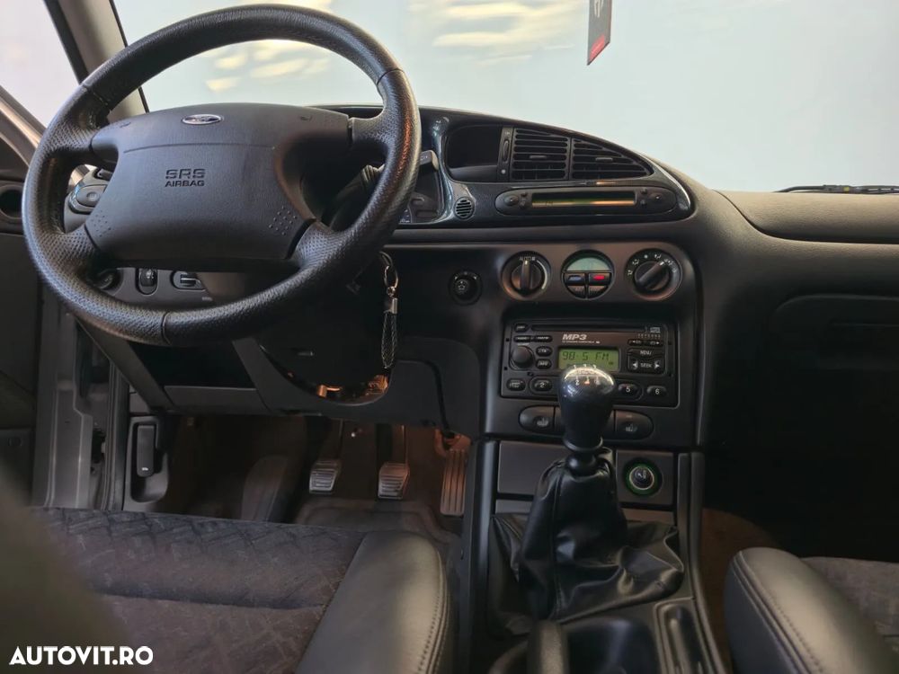 Ford Mondeo - 9