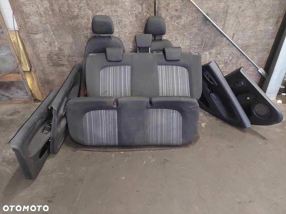KOMPLET FOTELI LEWY PRAWY PRZÓD + KANAPA TYŁ + BOCZKI FIAT PUNTO EVO - 1