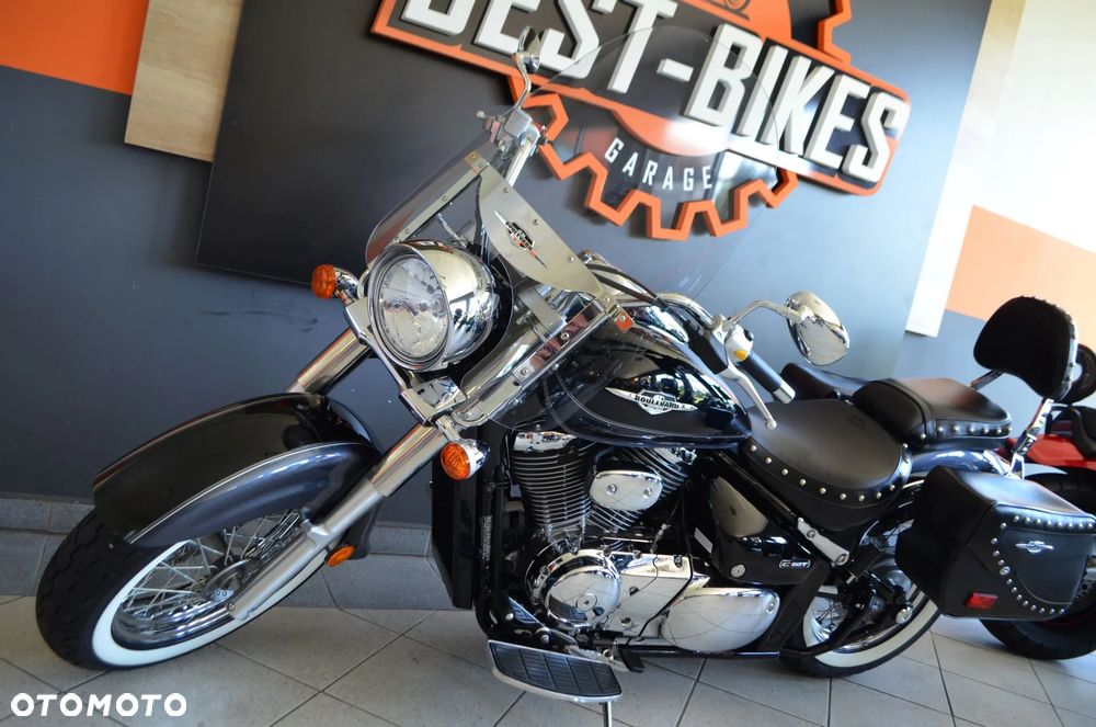 Suzuki VL 800 Volusia - Boulevard C50 - 17