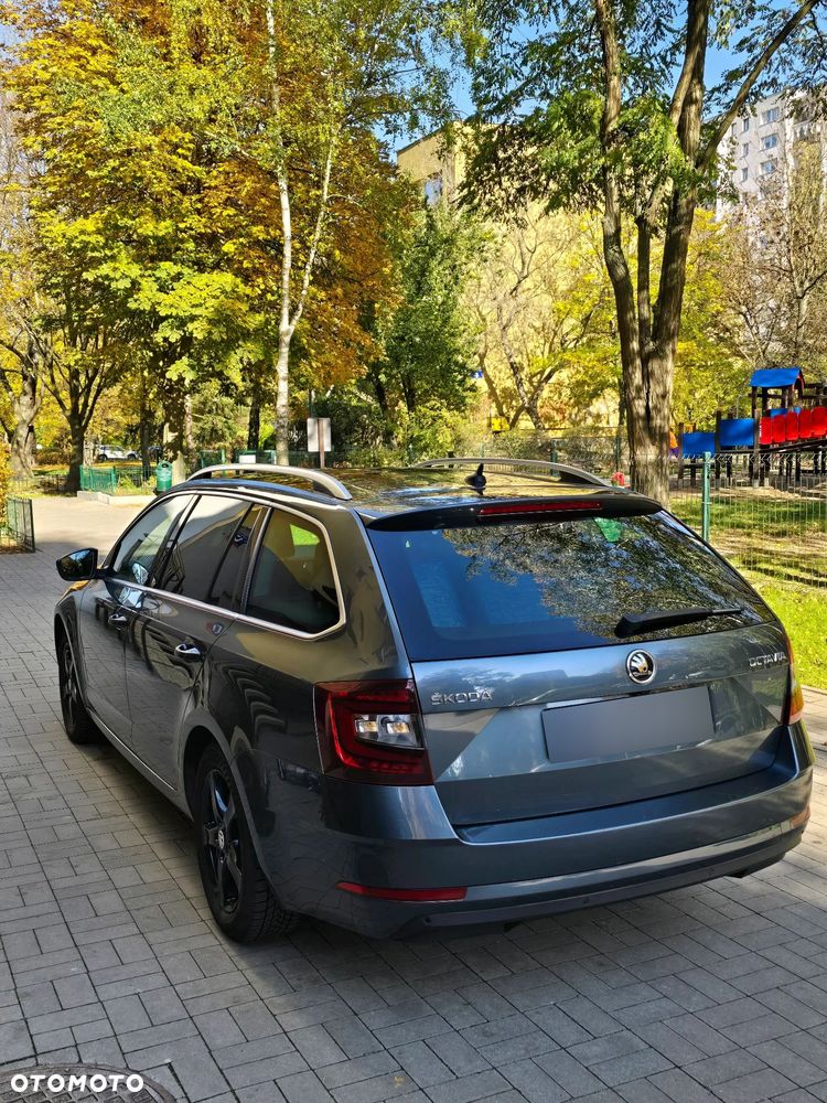 Skoda Octavia 2.0 TDI SCR Style DSG - 6