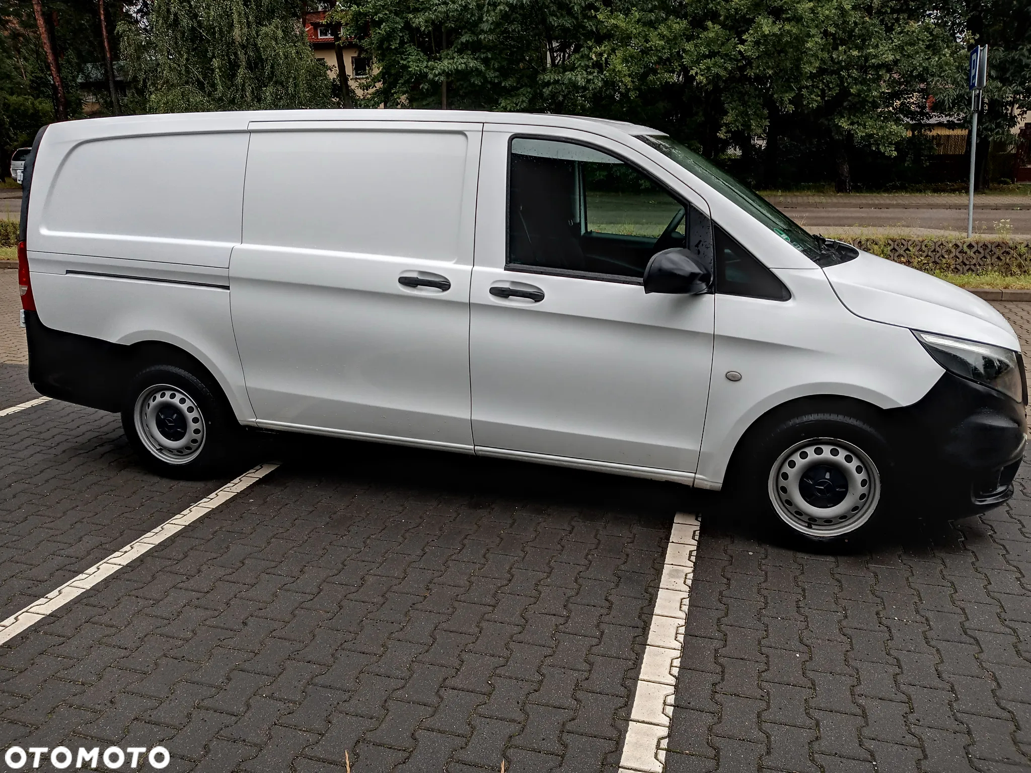 Mercedes-Benz VITO 111 - 4