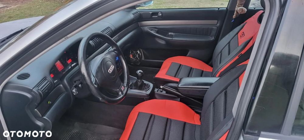 Audi A4 Limousine 2.4 Quattro - 10