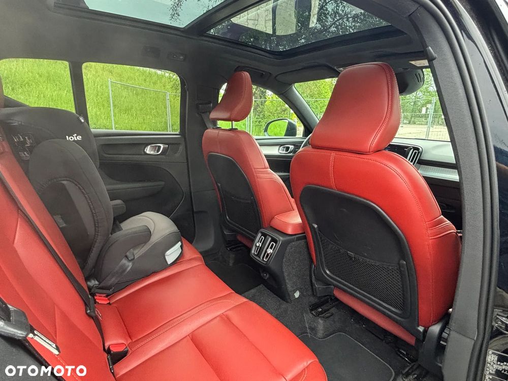 Volvo XC 40 D4 AWD - 24