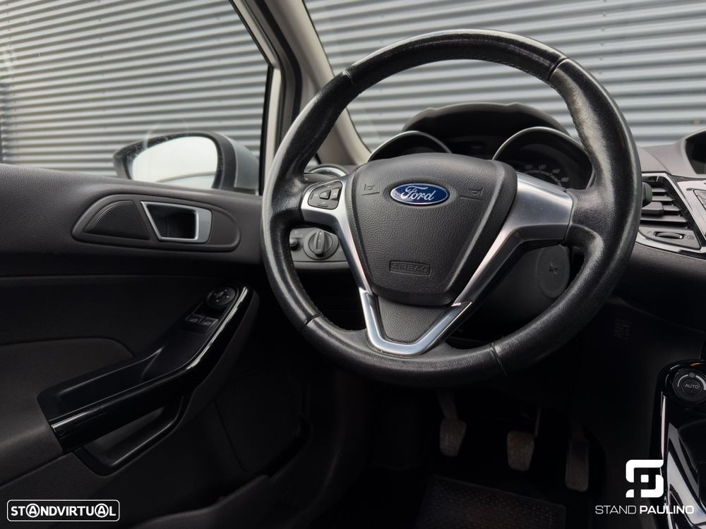 Ford Fiesta 1.5 TDCi Titanium - 19