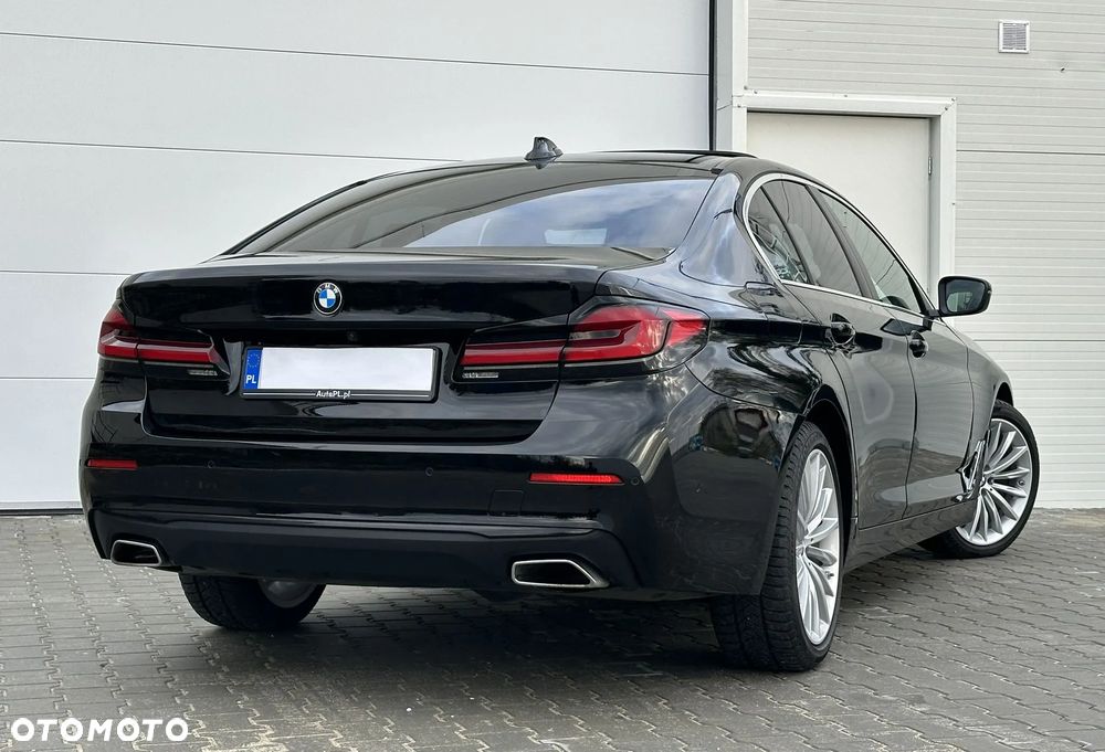 BMW Seria 5 520d xDrive Sport - 3