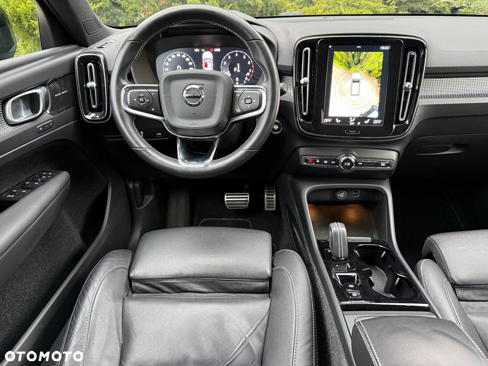 Volvo XC 40 B4 B DKG Ultra Dark - 27