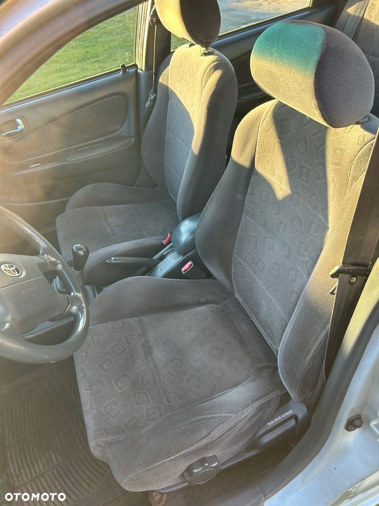 Toyota Corolla 2.0 D-4D Sol - 15