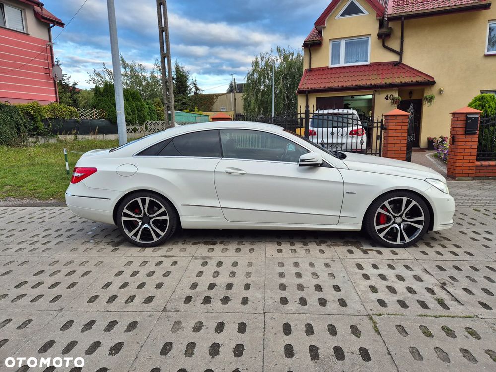 Mercedes-Benz Klasa E 250 CDI DPF Coupe BlueEFFICIENCY Avantgarde - 29