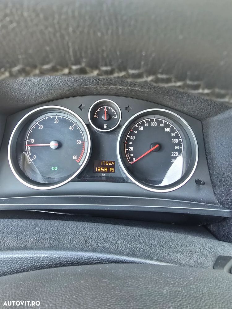 Opel Zafira - 11