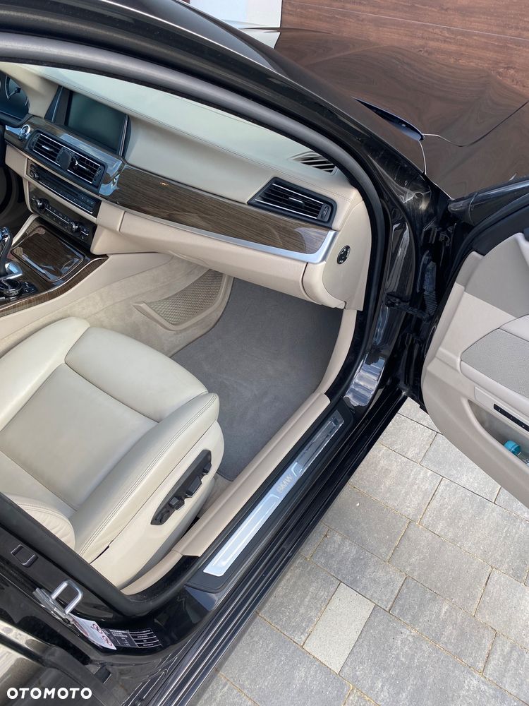 BMW Seria 5 520d xDrive Modern Line - 7