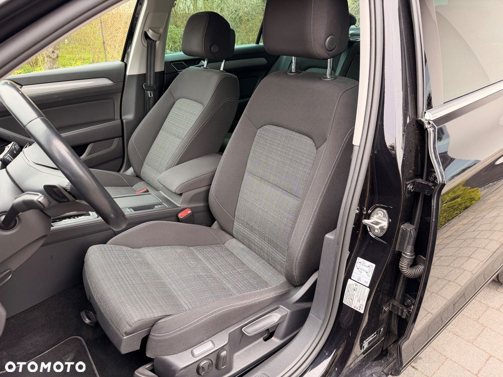 Volkswagen Passat 2.0 TSI Elegance DSG - 8