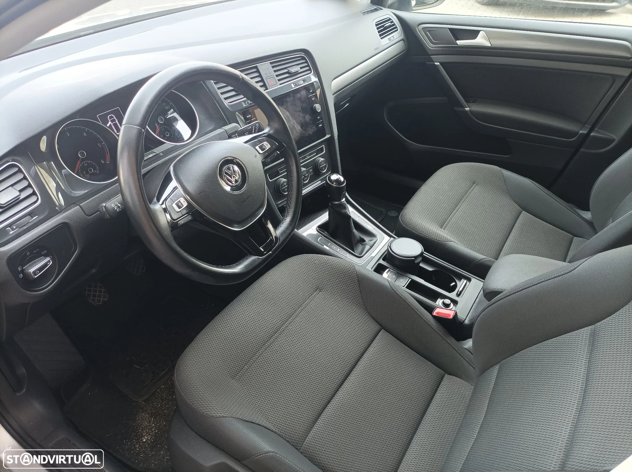 VW Golf Variant 1.6 TDi Confortline - 4