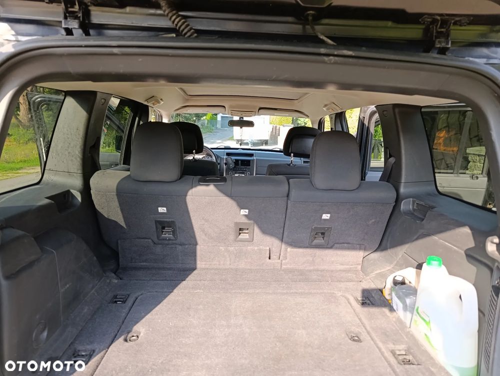Jeep Liberty - 17