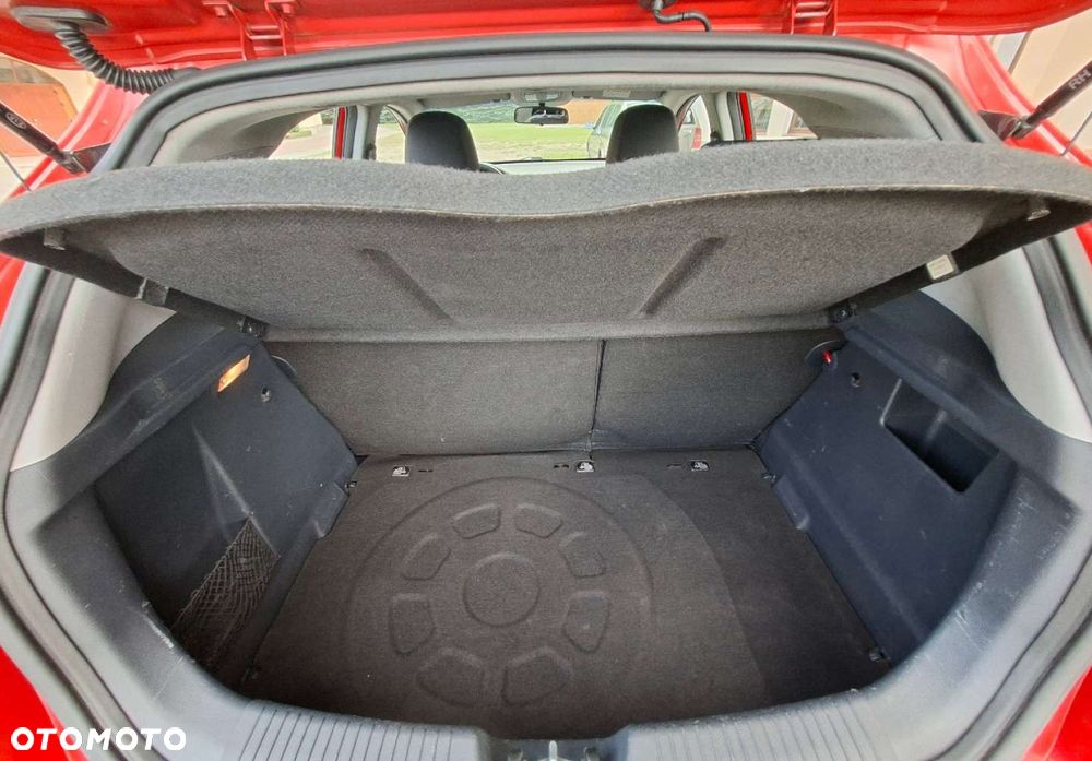 Kia Rio - 13