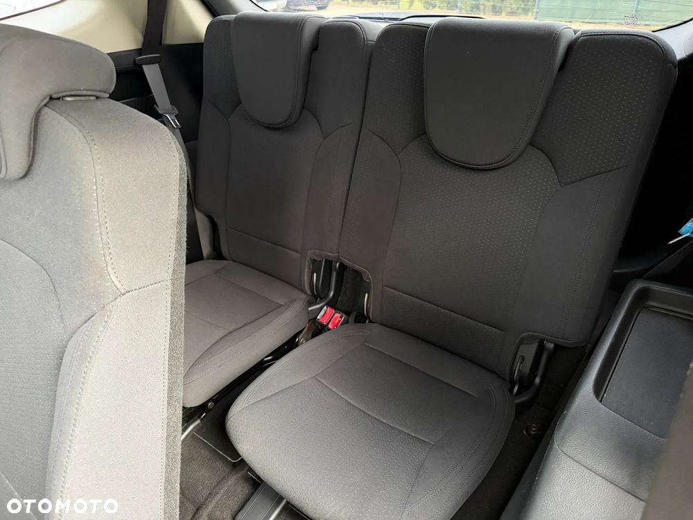 Kia Carens 1.7 CRDi XL 7os - 17