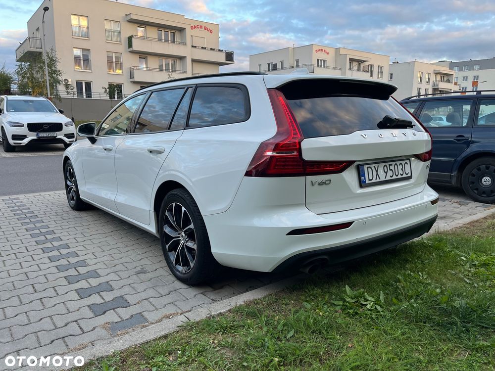 Volvo V60 2021 photo 4