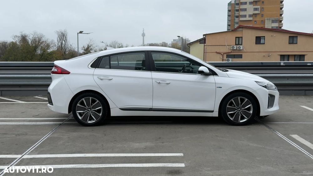 Hyundai IONIQ Hybrid 1.6 GDI Premium - 6