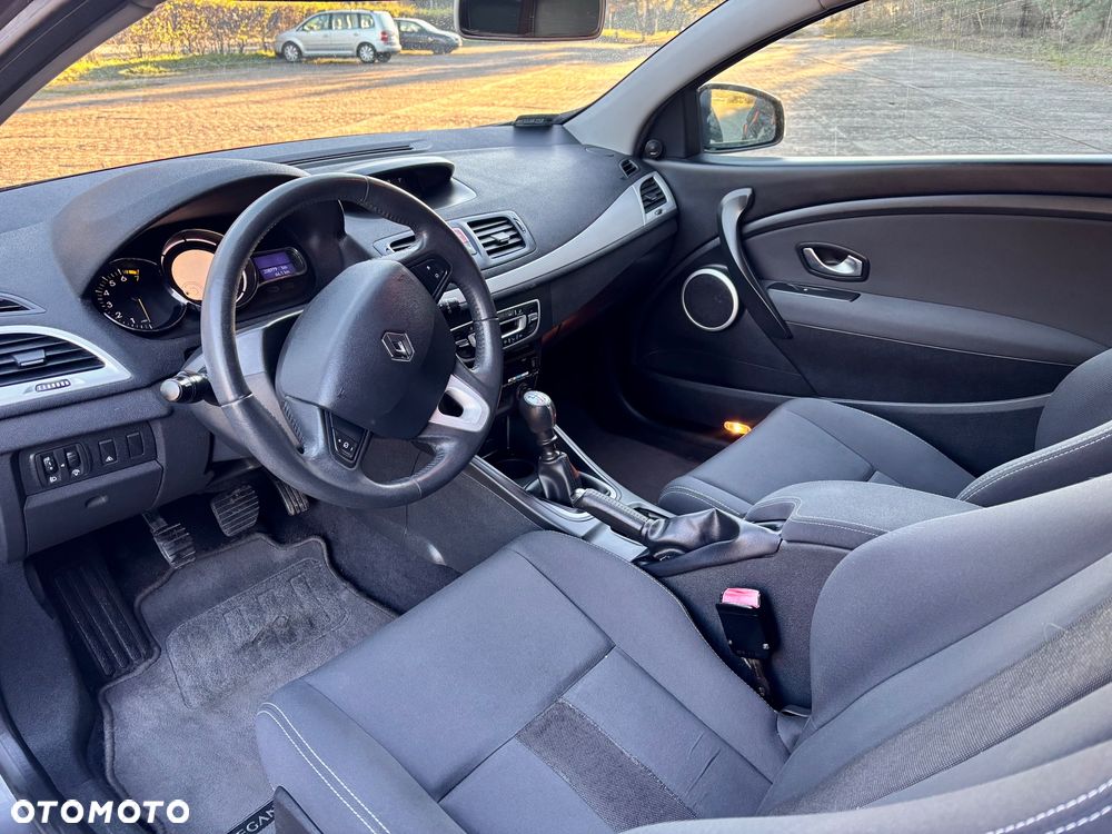 Renault Megane TCe 180 Dynamique - 21