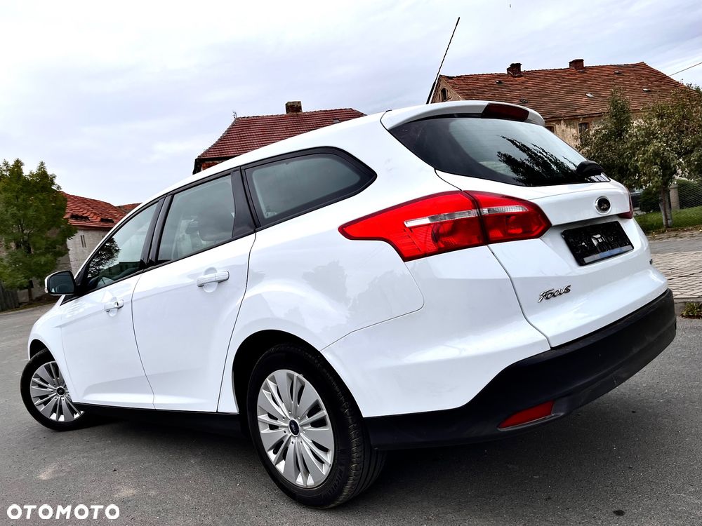 Ford Focus 1.0 EcoBoost Trend Edition - 4