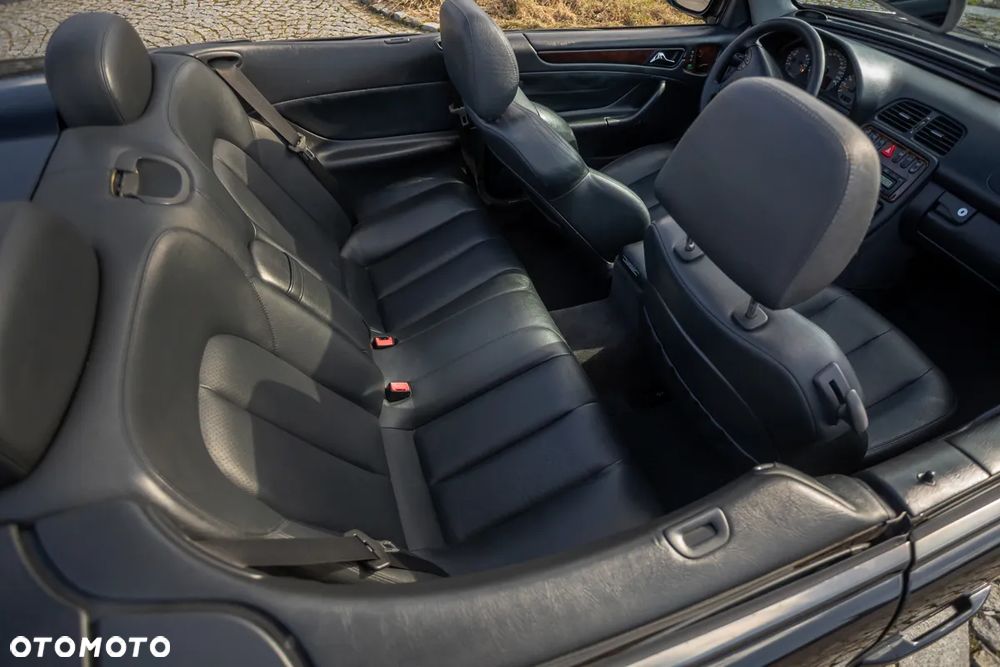 Mercedes-Benz CLK - 19