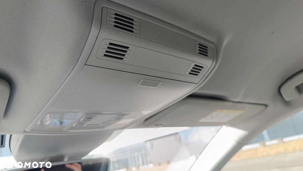 Skoda Superb 2.0 TDI DSG L&K - 29