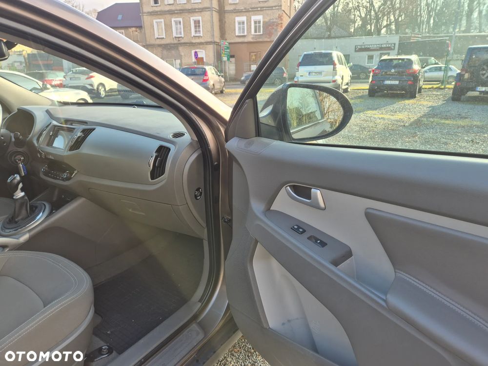 Kia Sportage 2.0 CRDI XL - 18