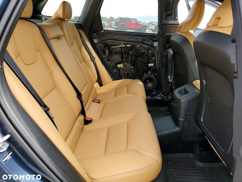 Volvo XC 60 - 7
