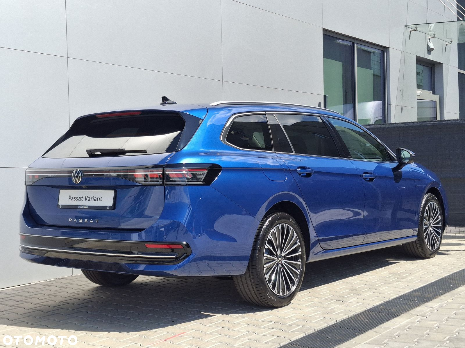 Volkswagen Passat 2.0 TDI SCR Elegance DSG - 8