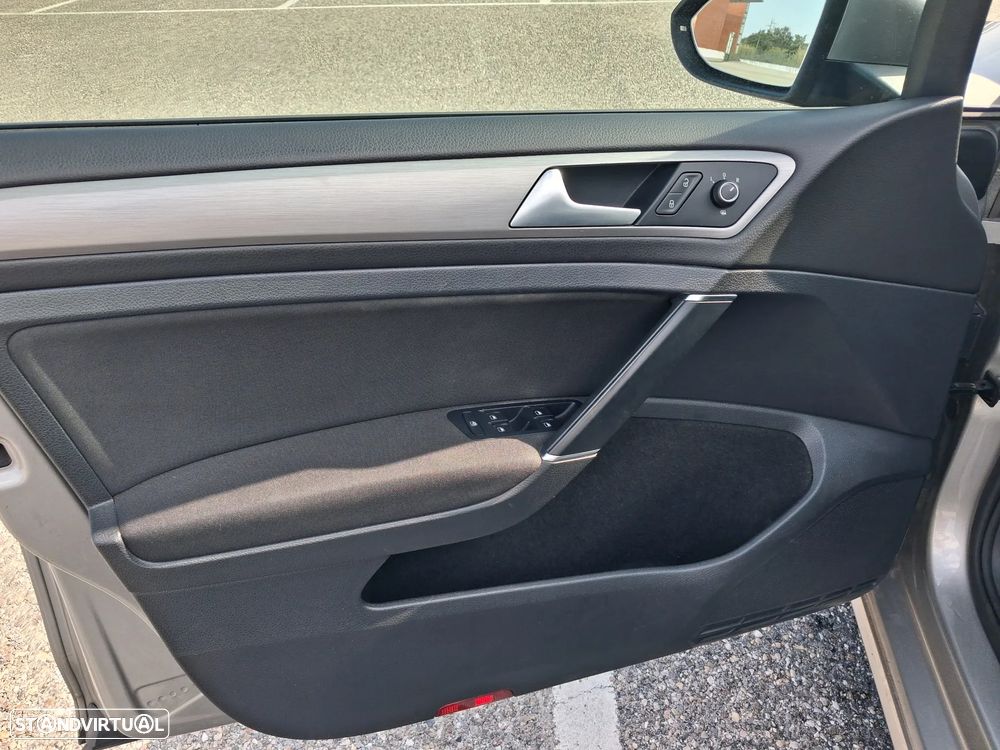 VW Golf Variant 1.6 TDi Confortline - 10