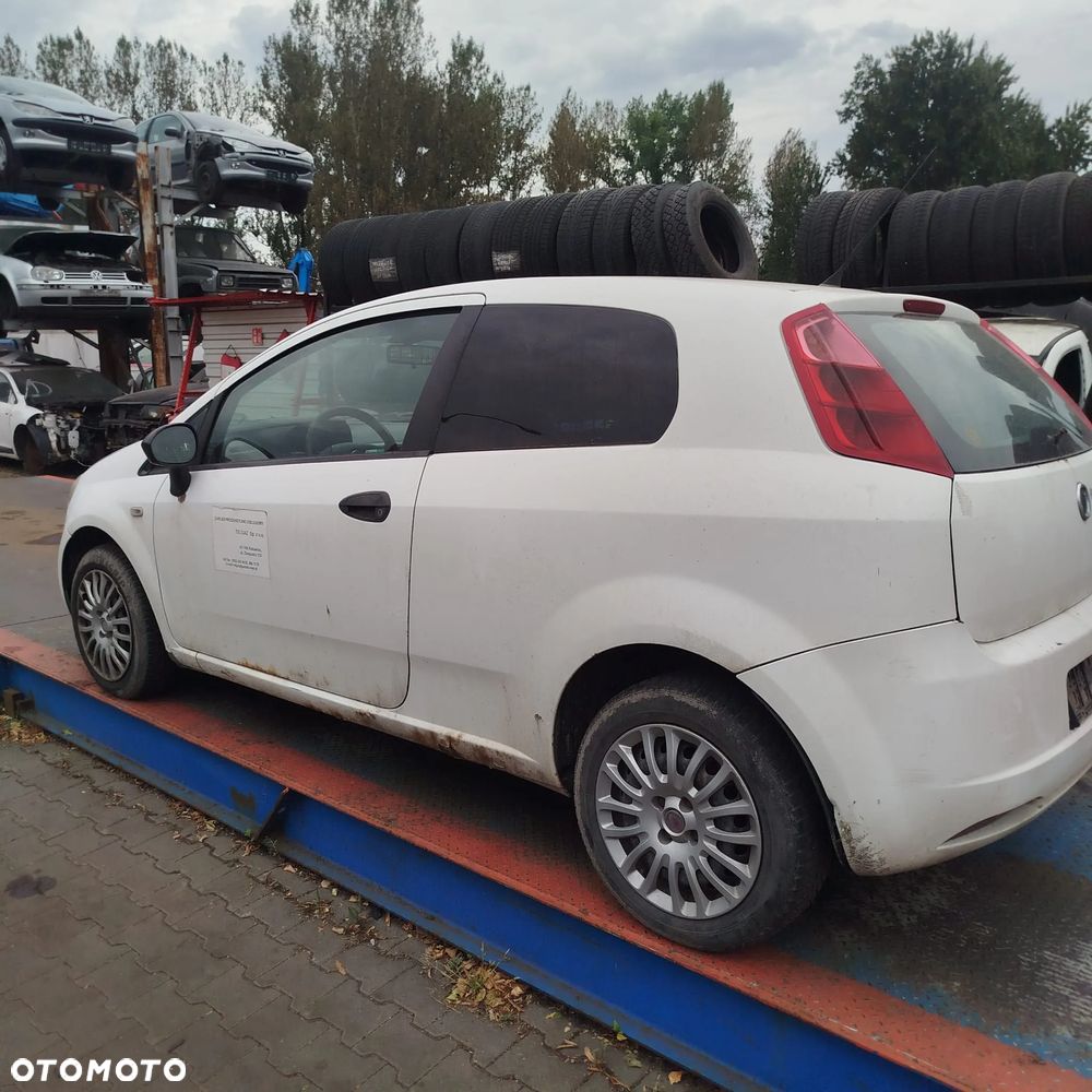 Fiat Grande Punto  na części . - 7