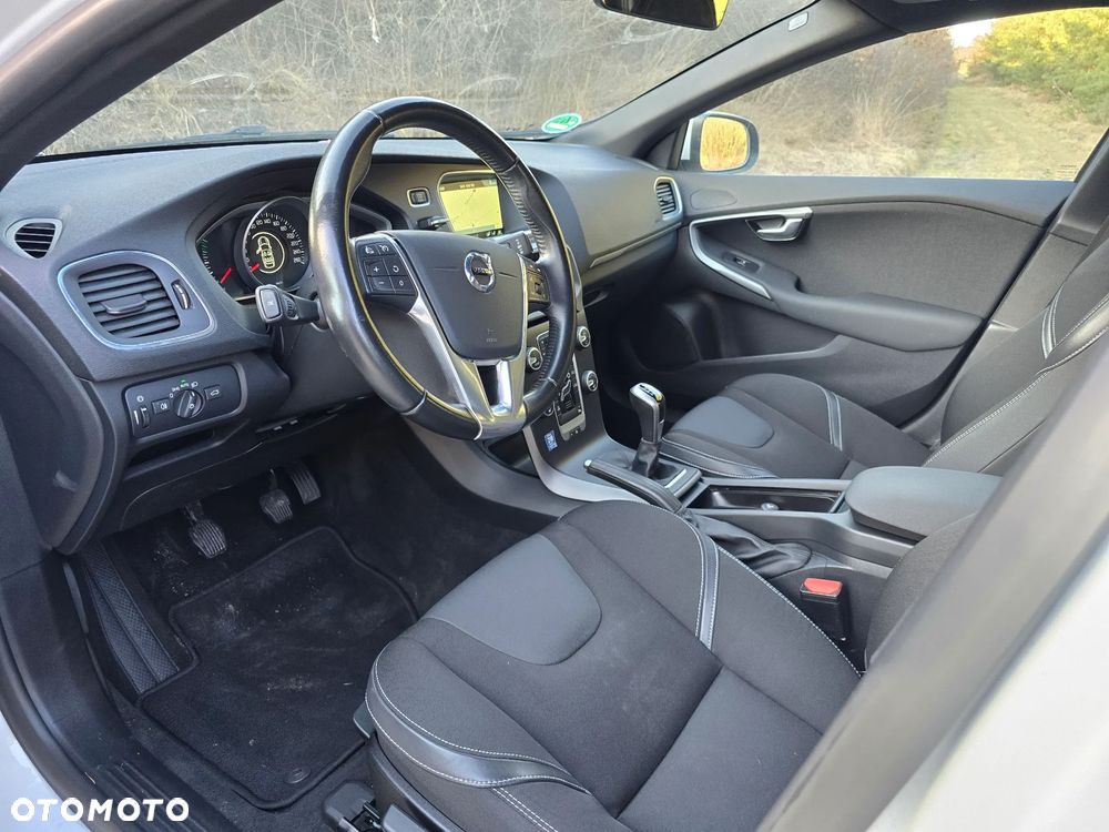 Volvo V40 T2 Momentum - 8