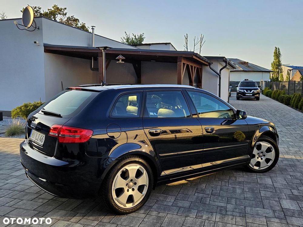 Audi A3 Sportback 1.8 TFSI quattro Ambiente - 11