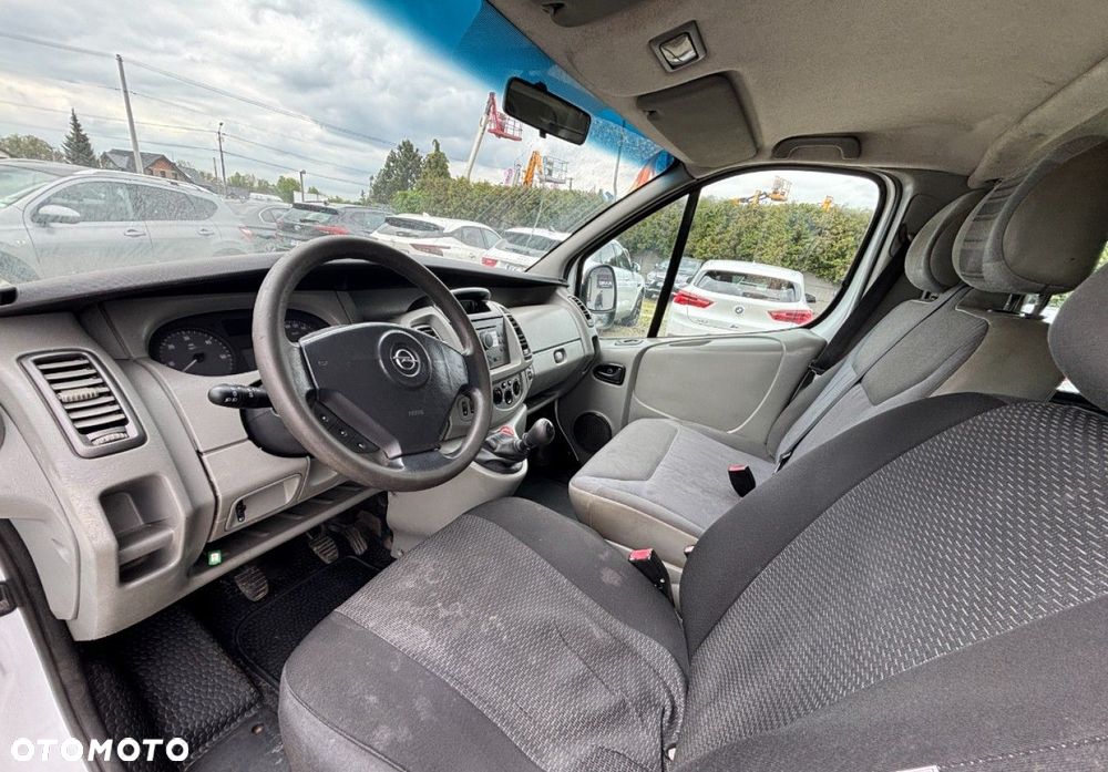 Opel Vivaro - 9