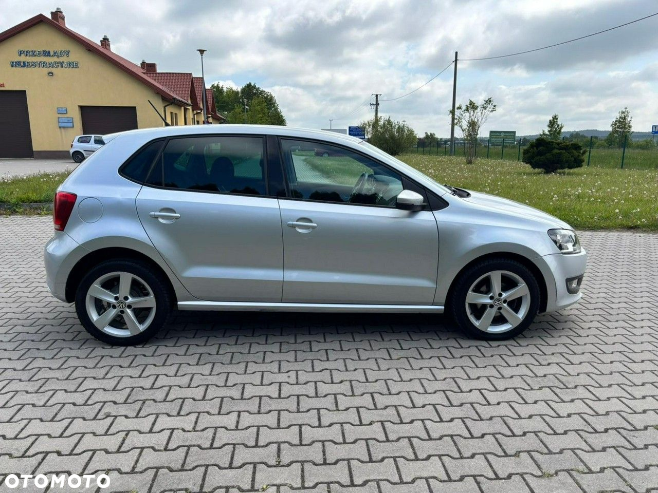 Volkswagen Polo 1.4 16V Comfortline DSG - 4