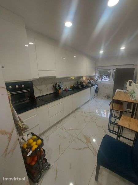 Apartamento T2 com 104m2 em Massamá - Grande imagem: 2/9